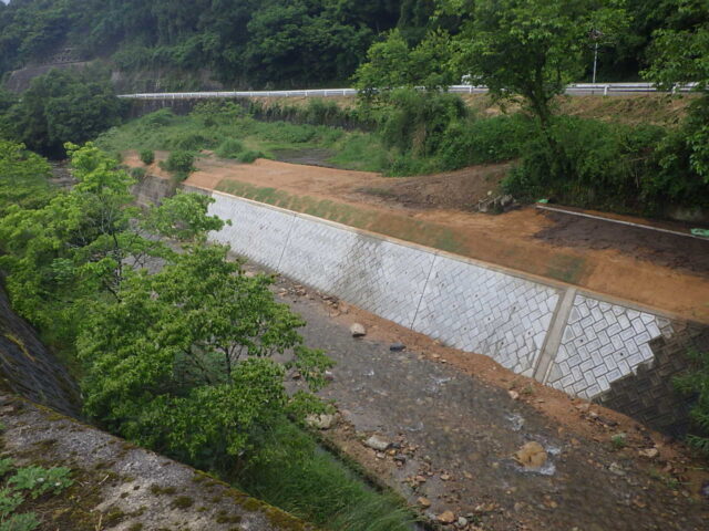 円山川水系建屋川河川災害復旧工事